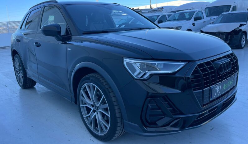 AUDI Q3 full