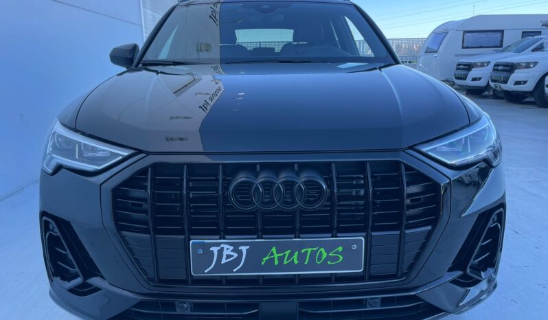 AUDI Q3 full