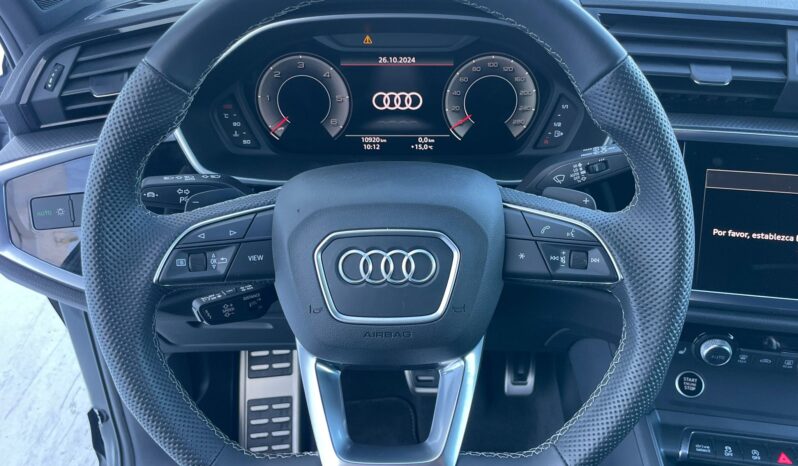 AUDI Q3 full